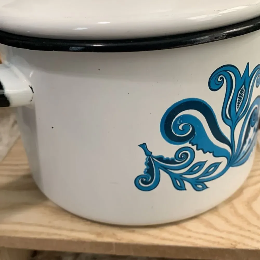 Berggren Blue Tulip Design Scandinavian Folk Art Enamelware Lidded Sauce Pot Vtg